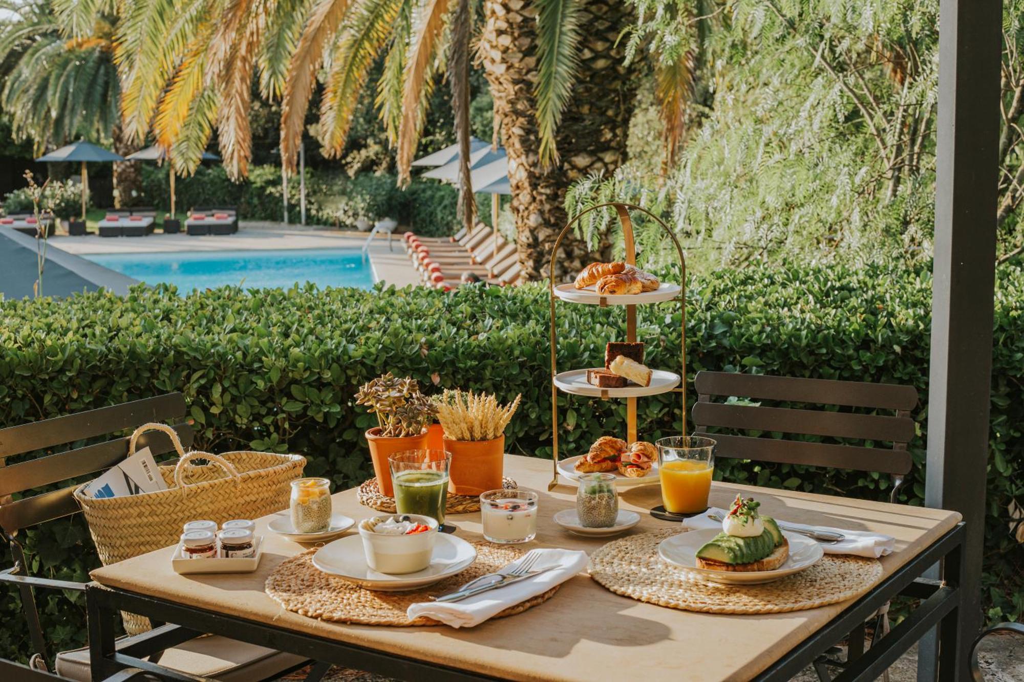 Mas De Torrent Hotel & Spa, Relais & Chateaux Exterior photo